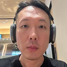 Looks yummy 🍴❤️ --- Feel free to mention someone who likes to stare at  your food~! 👀 --- Follow/like 👉 Milkmochabear for more comics ❤ ⚠️ Credit  by link our page in