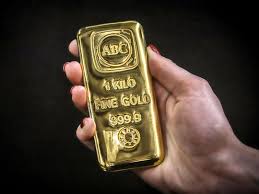 According to the bureau of the fiscal reserve, there are 147,341,858.382 ounces of gold in fort knox as of august 31, 2018. Gold Crosses 1 900 An Ounce After Nine Years Markets Gulf News