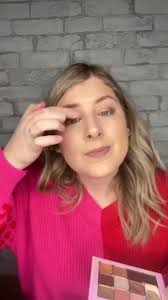 Here is a tutorial for one of my favorite everyday eyeshadow looks!, When  choosing eyeshadows, I always recommend four that compliment each other  well. , 1. A light neutral matte shade for in and ...