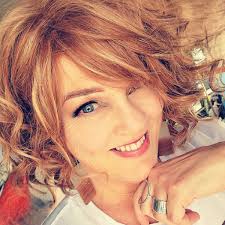 Introduction of a visual artist and teacher