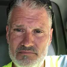 Who does metal roofing and fencing in Bowling Green?