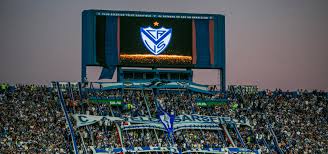 ¡Sin visitantes! Vélez vs. Racing: Pasión y seguridad en Libertadores - Imagen principal del artículo