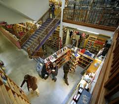 Powell S Books Portland Powell City Of Books Powells Bookstore Powells Books
