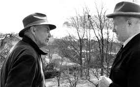 Urnen ble først nedsatt på drøbak kirkegård, men 1977 ble den flyttet til æreslunden på vår frelsers gravlund i oslo. Folloliv Frogn Birger Eriksen Krigshelt Etter Sin Dod