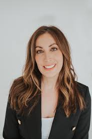 Amy Chozick Rides The Election Campaign Trail In “The Girls On The Bus”