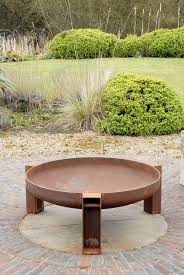 A recreational fire pit must be at least 25 feet from a structure or combust. Magmafirepits Contemporary Quality Fire Pits Uk Made