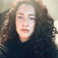 Nadia Hamdan's Instagram, Twitter & Facebook