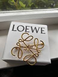 loewe brooch gold