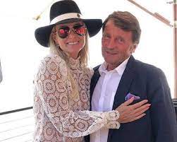 I want to make beautiful things, even if nobody cares. Photos Laeticia Hallyday En Montre Beaucoup Sa Tenue Osee Pour Son Anniversaire