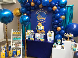 A basketball party theme is appropriate for birthday parties, march madness or cheering for your favorite nba team. Kara S Party Ideas Nba Warriors Basketball Party Kara S Party Ideas