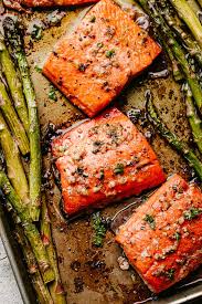 Turn off heat and add fish skin side down. Lemon Garlic Sockeye Salmon Recipe Easy Oven Baked Salmon