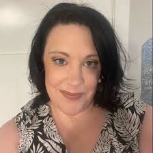 Jami Larsen's Instagram, Twitter & Facebook