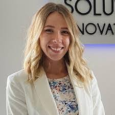 Stephanie Sexton's Instagram, Twitter & Facebook