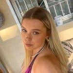 Nan Hooper's Instagram, Twitter & Facebook