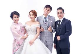 Về nhà đi con (tên cũ: Vá» Nha Ä'i Con Lá»™ áº£nh CÆ°á»›i Cá»§a Báº£o Thanh Va Quá»'c TrÆ°á»ng