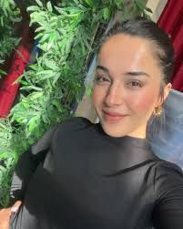 Anne Bence's Instagram, Twitter & Facebook