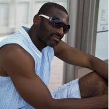 that space between you can't control nothin so surrender everything and go  do what you wanna with ya day! 💅🏽💆🏽🍱🥂#prayer #peace #patience  #pleasure #inthatorder