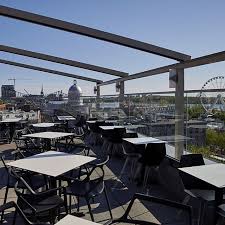 La Meilleure Facon De Decrocher Du Travail Pendant Le Lunch Est De Venir Prendre Une Petite Pause Sur Notre Terrasse Rooftop Bar Breathtaking Views Ville Marie