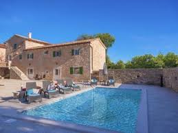 Villa Anton In Opcina Zminj 3 Schlafzimmer Fur Bis Zu 7 Personen Schone Romantische Und Charmante Villa Mit 3 Schlafzimmern Und Ei Pool Ferienwohnung Villa