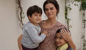 Eğitimini sabancı üniversitesi yönetim bilimleri bölümü'nde tamamlamıştır. Ozge Ozpirincci Kimdir Kac Yasinda Aslen Nereli