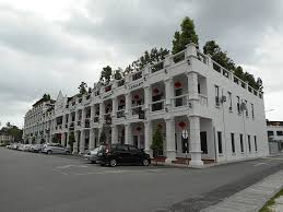 Daerah ini terletak di tenggara muar, barat daya kluang, timur laut pontian dan selatan segamat. 1 Day Itinerary Discover The Best Of Batu Pahat Johor Kkday Blog