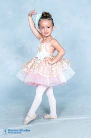 12 Easy Ballet Poses For Beginners Dance Photography Poses Ballet Poses Kids Dance Photography