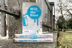 Insanely popular on social media, she has more than 700,000 fans just on instagram. Katholische Jugend Stellt Neue Bibel Bei Instagram Vor Jesus De