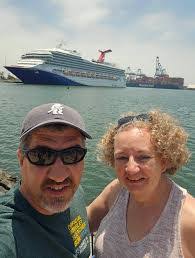 April Rounds's Instagram, Twitter & Facebook