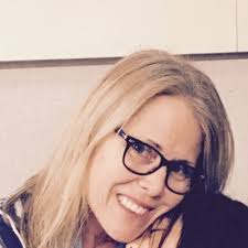 Karyn Dargenton's Instagram, Twitter & Facebook