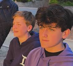 we have teens 🥳☠️🫠 happy 13 to my guys 💙🏈💙