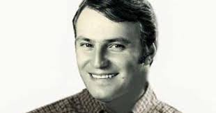 Ediz Hun Born 20 November 1940 In Istanbul Turkey Is A Turkish Film Actor And Politician After Studying At The St George S Austrian Sinema Muzik Mottolar