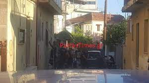 Πάτραι) είναι η μεγαλύτερη πόλη της πελοποννήσου και η τρίτη μεγαλύτερη της ελλάδας μετά την αθήνα και τη θεσσαλονίκη, με πληθυσμό που ανέρχεται στους 167.446 κατοίκους. Patra Nekra Dyo Adelfia Mesa Sto Spiti Toys Oi Prwtes Plhrofories Ta Nea