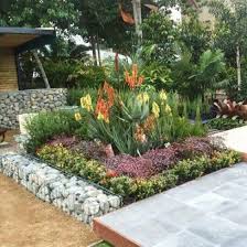The word gabion derives from the italian word for 'cage', and as such represents the major component of the gabion wall they have even been used as bbq and fire pits, and are enormously flexible in their use. Gabion Concepts And Inspiration For Building Gabion Rock Wall Features