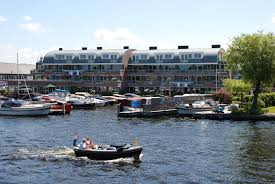 The warmest month is typically august, which averages 21.8°c/71.2°f. Kaag Resort Warmond Netherlands Booking Com