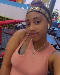 K A S h M O N E y K I M 💰😘