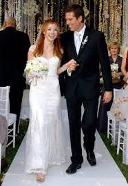 Ah audrey, tutte le spose vorrebbero avere anche solo la metà della tua classe! Abiti Da Sposa Vip Vestito Da Sposa Alyson Hannigan Abiti Da Sposa Delle Celebrita Abiti Da Sposa Famosi Spose