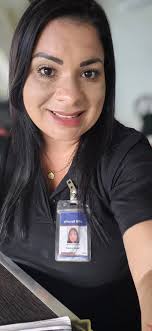 Ya, mismo a la 2:00 p.m hasta 10:00 p.m. en mi turno, Compañía de Seguridad  O'neill y mañana lunes libre.