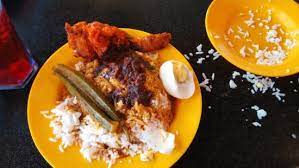 Nasi kuning lauk ayam goreng kuah campur kali ini penulis tidak. Nasi Kandar Ayam Goreng Picture Of Restoran Kapitan George Town Tripadvisor