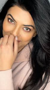 हे Bollywood Actors चक्क साईड बिझनेसमधूनही करतात कोटींची कमाई