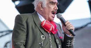 Encuentra las últimas noticias sobre vicente fernandez en canalrcn.com. Vicente Fernandez El Charro De Mexico Congratulates All Mothers On Their Day Latest Breaking News