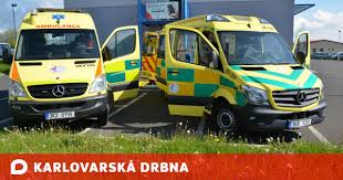 Sanitka na dálkové ovládání, jízda vpřed a vzad zatáčí doleva a doprava, při jízdě bliká maják se zvukem, v originální krabičce, v perfektní stavu vhodný jako dárek. Nove Sanitky Budou Mit Nejen Modre Ale I Cervene Majaky Karlovarsko Z Kraje Karlovarska Drbna Zpravy Z Karlovych Varu A Karlovarskeho Kraje