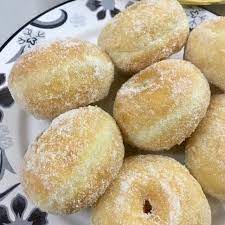 Donut yang lembut dan gebu, menggunakan kentang sebagai bahan pelembut semulajadi. Viral Food Crew Resepi Donut Lembut Dan Gebu Sampai Esok Facebook