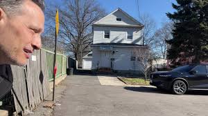 Tom Welles (Nicholas Cage) At Machine's House,