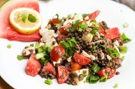 Schwarzer Linsensalat Mit Wassermelone Foodforfamily Rezept Linsensalat Leichte Sommersalate Salat