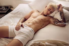 Justin Bieber desnudo y maduro: el sex symbol LGTBfriendly en 2025