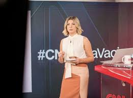 Em vídeo gravado por apoiadores, bolsonaro chama jornalista de quadrúpede código embed; Jornalistas E Politicos Saem Em Defesa De Daniela Lima E Criticam Bolsonaro Poder360