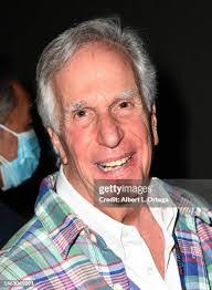 Henry Kingi's Instagram, Twitter & Facebook