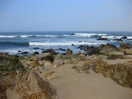Vila nova was created out of the need to house the workers of porto. Lavadores Beach In Vila Nova De Gaia Just Outside Porto Portugal Is A Fantastic Natural Playground For Kids Even When It S Too Cold To Swim