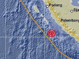 Kepala bmkg membaca potensi tsunami 20 meter selatan pulau jawa. Bmkg Jika Tidak Dobel Kekuatan Gempa Bengkulu Bisa Bahaya