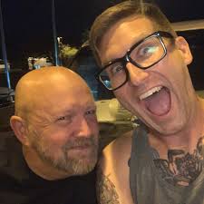 I'm in 20x10 feet of Metal. Got some discounted garments with me. This is  my last pop-up for 2021. To all my friends at @humblecoffee, let's kill  this!